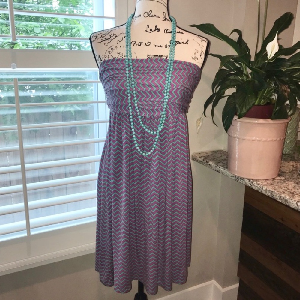 ☀️EUC!!! Chevron Strapless Dress